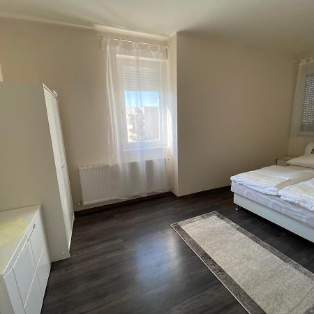 Neptun Apartman Hajdúszoboszló Esterno foto