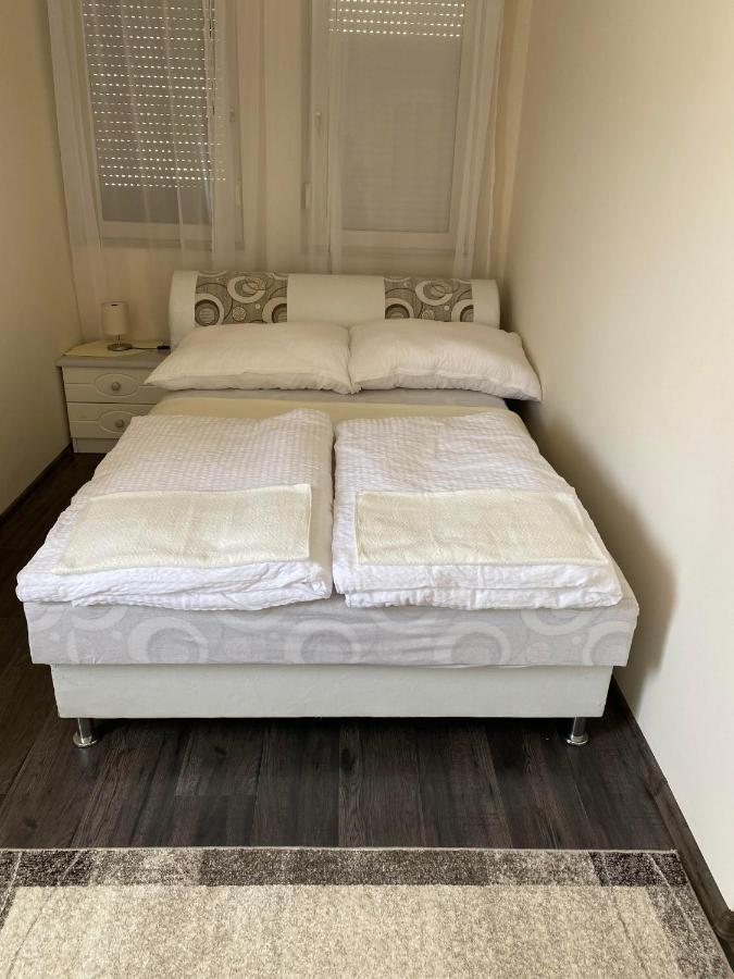 Neptun Apartman Hajdúszoboszló Esterno foto